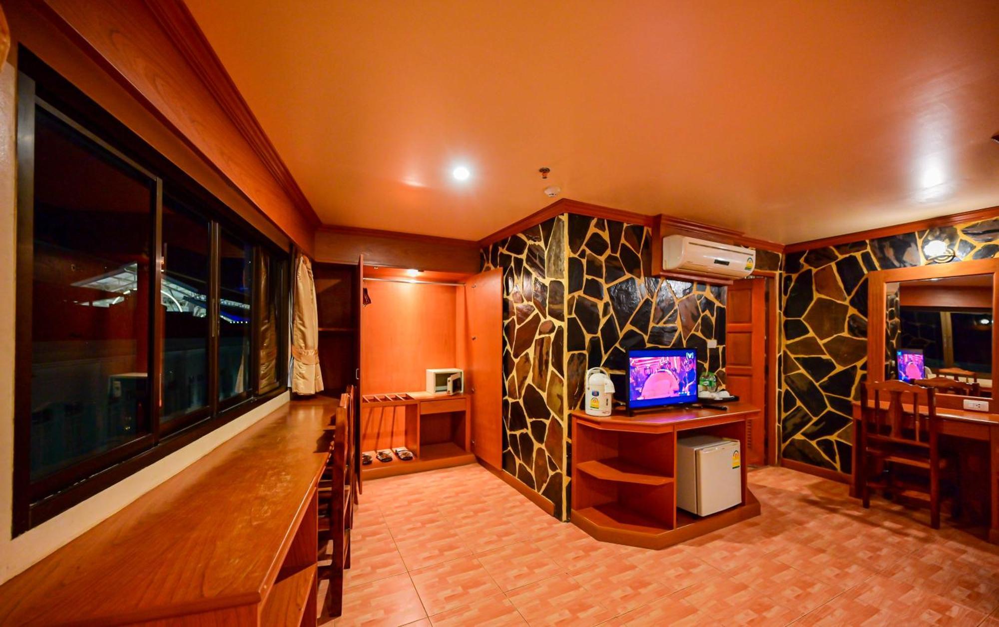 Complex Hotel Patong ภายนอก รูปภาพ